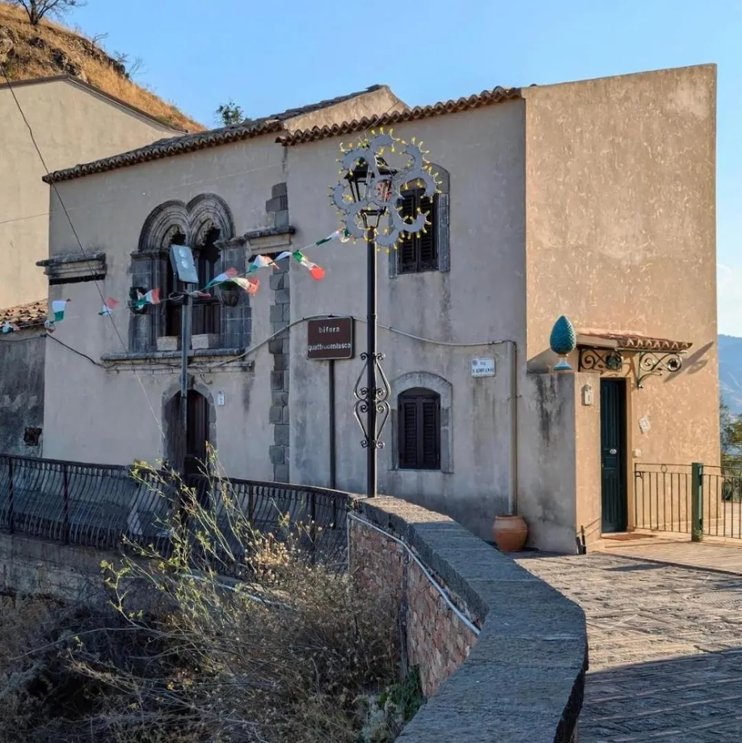 Casa Storica Bifora Villa Savoca